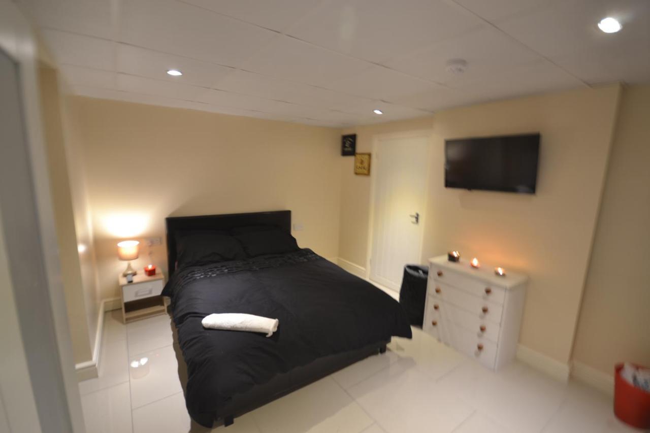 Premier Lodge Central Wolverhampton Szoba fotó